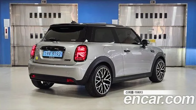 MINI Cooper Cooper Electric — Фото автомобиля 2