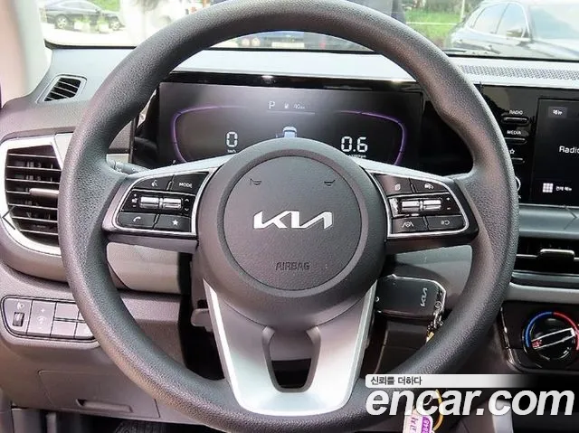Kia Seltos Новый Seltos Бензин 2.0 2WD — Фото автомобиля 8