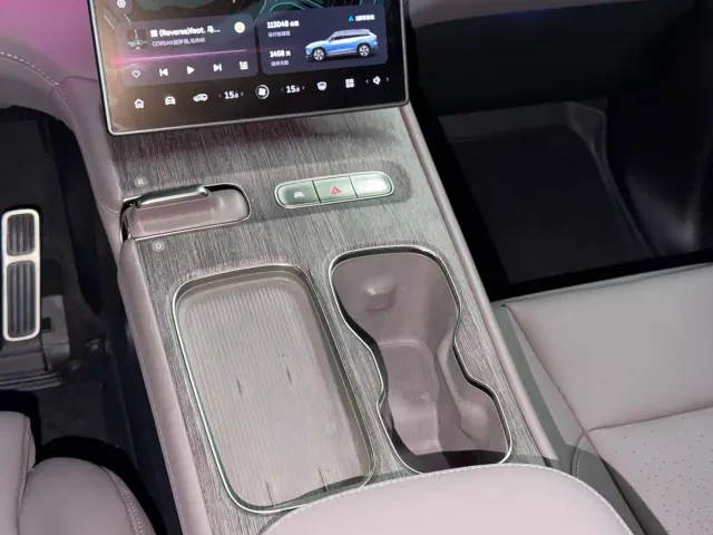 Nio ES7 — Фото автомобиля 14