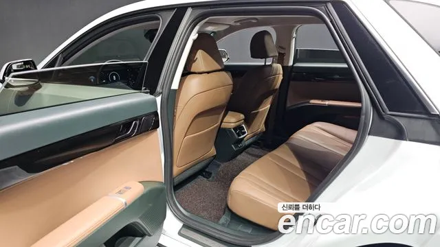 Hyundai Grandeur GN7 — Фото автомобиля 12