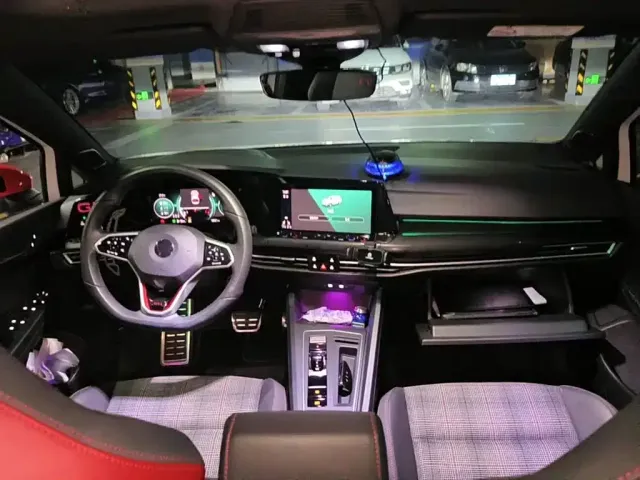 Volkswagen Golf GTI — Фото автомобиля 11