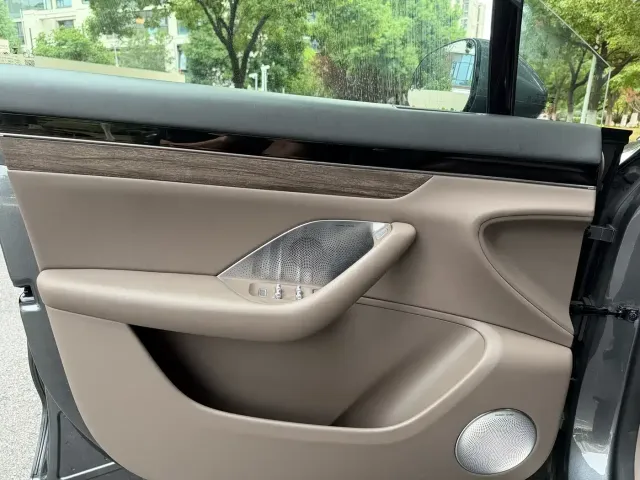 Zhijie Luxeed R7 2026 Range Extender Max — Фото автомобиля 13