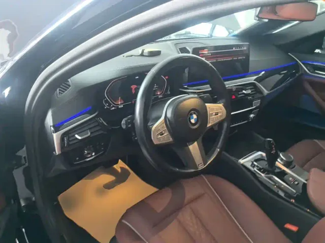 BMW 5 Series — Фото автомобиля 9