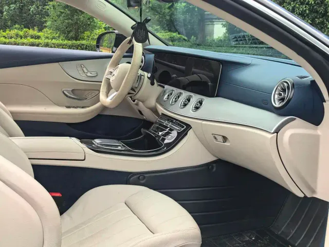Mercedes-Benz E-Class — Фото автомобиля 10