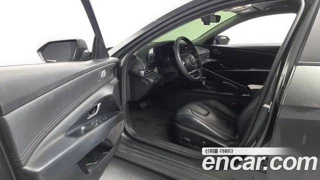 Hyundai AVANTE Avante (CN7) — Фото автомобиля 10