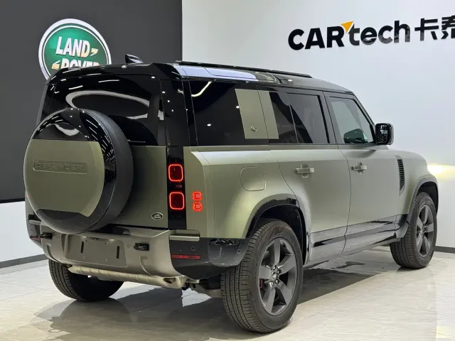 Land Rover Defender — Фото автомобиля 5