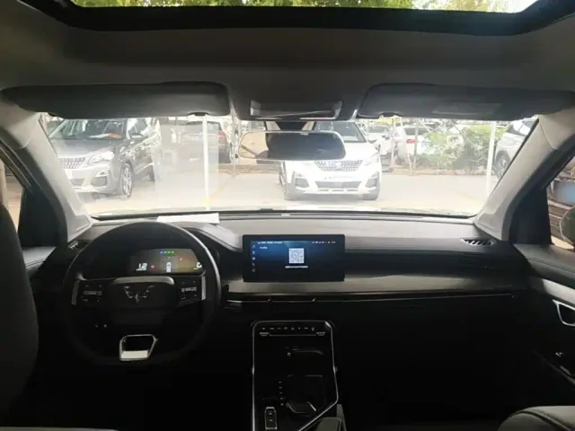 Wuling Asta — Фото автомобиля 9