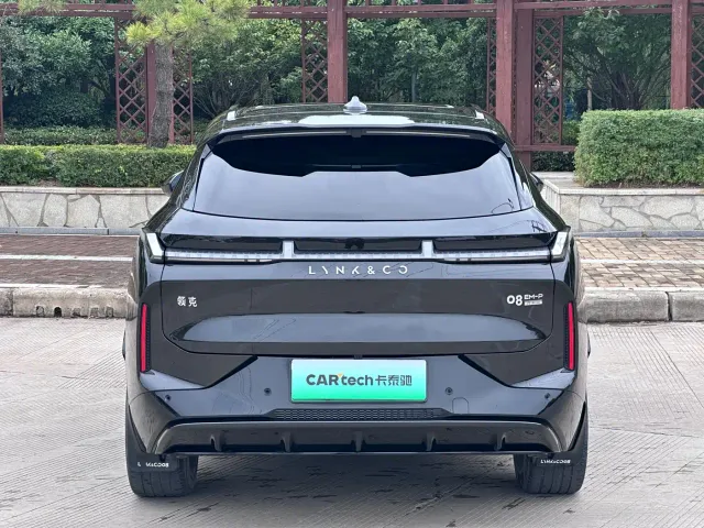 Lynk & Co 08 EM-P — Фото автомобиля 9