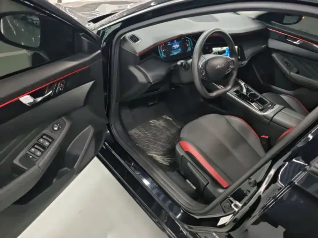 Dongfeng Yixuan MAX — Фото автомобиля 15