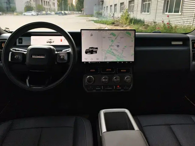 iCAR V23 — Фото автомобиля 12