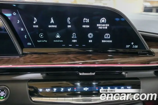 Cadillac Escalade — Фото автомобиля 9