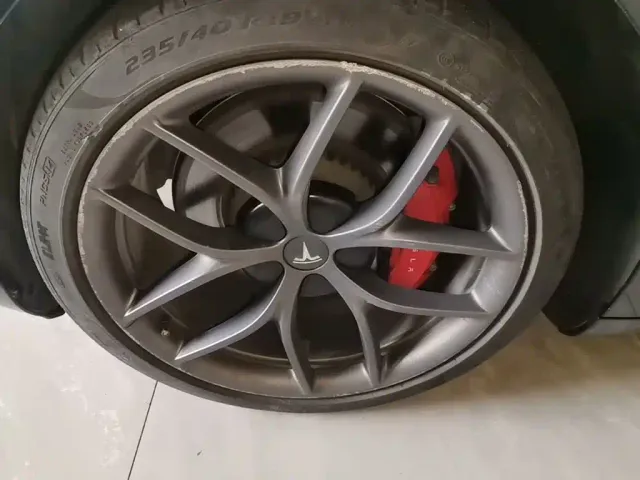 Tesla Model 3 — Фото автомобиля 22