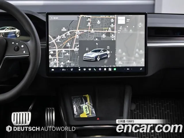 Tesla Model S — Фото автомобиля 14