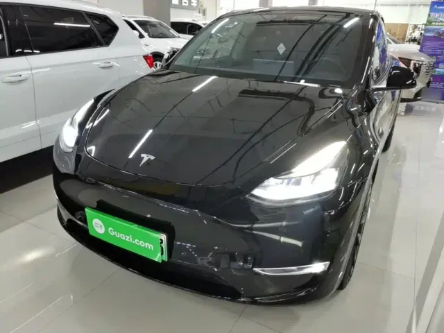 Фотография автомобиля — Tesla Model Y