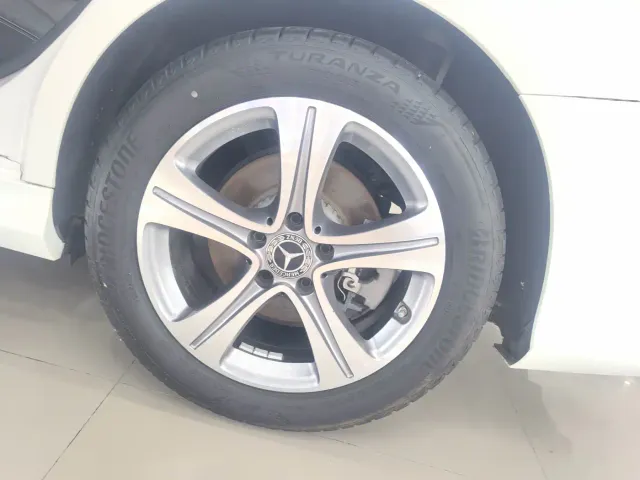 Mercedes-Benz C-Class — Фото автомобиля 16