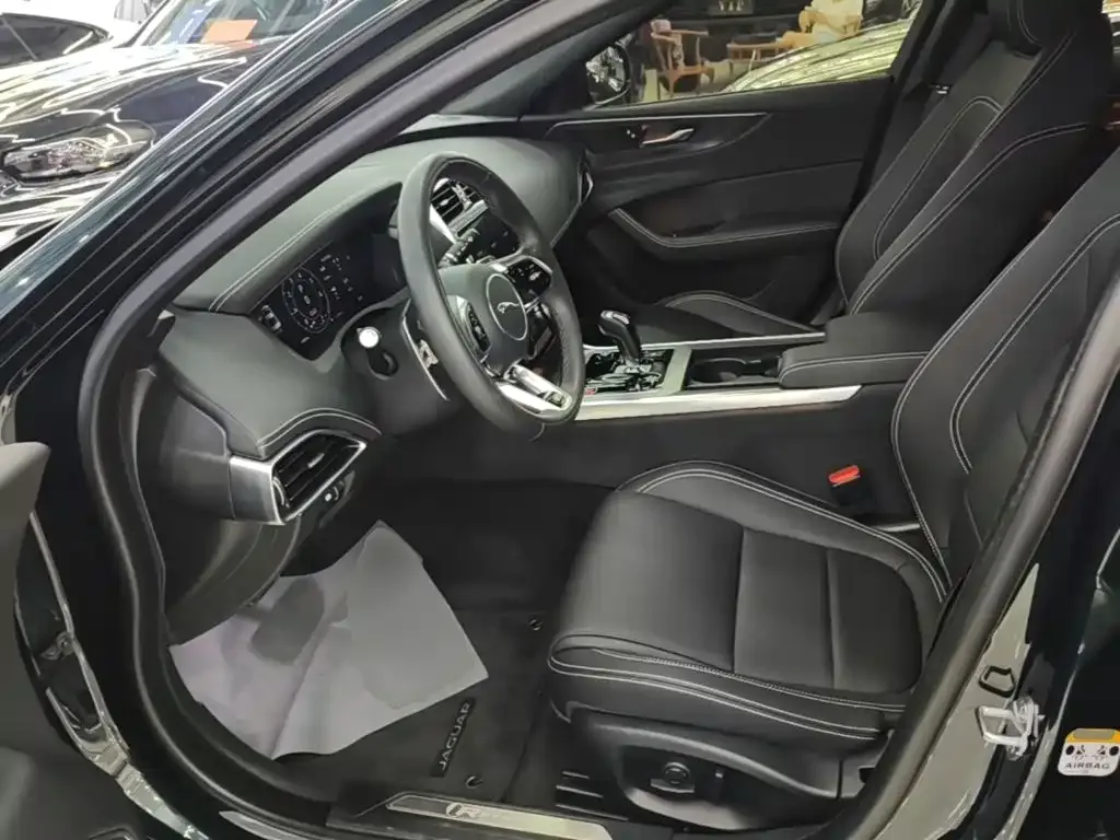 Jaguar Jaguar XEL 2023 2.0T 250PS R-DYNAMIC S Progressive Sport — Фото автомобиля 10