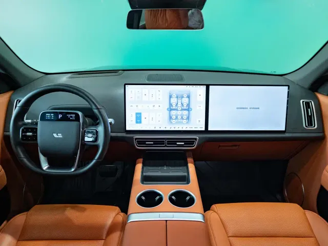 Li Auto L7 — Фото автомобиля 15