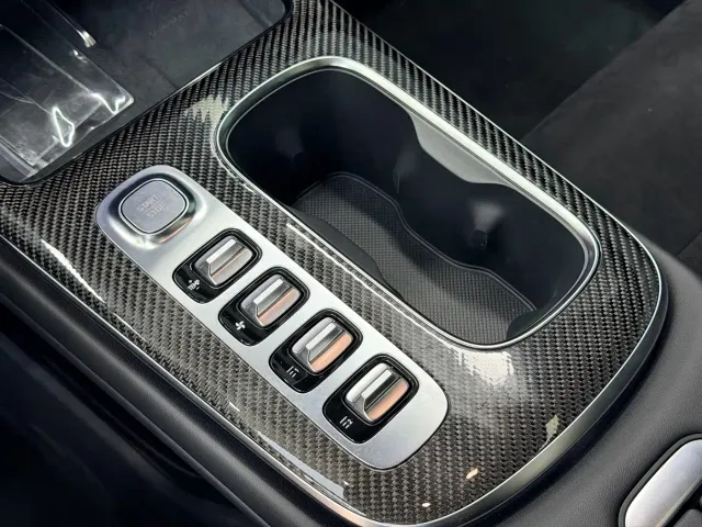 Xiaomi SU7 Ultra — Фото автомобиля 14