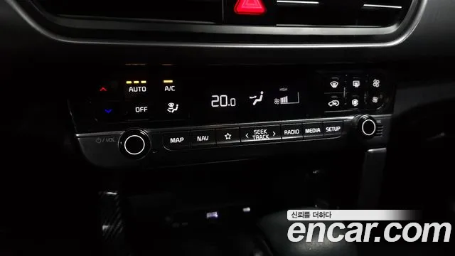 Kia Seltos — Фото автомобиля 23