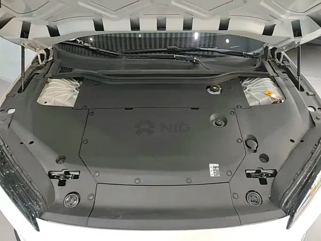 Nio ET5 Touring — Фото автомобиля 15