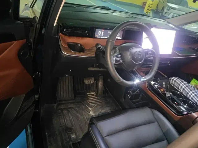 GAC Trumpchi Trumpchi E8 NEV 2024 Model 150km MAX+ — Фото автомобиля 12