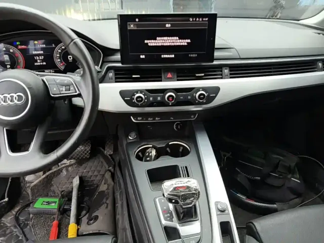 Audi A4L — Фото автомобиля 12