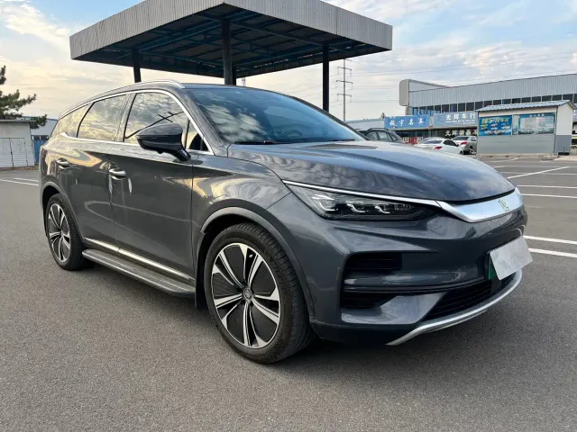 BYD Tang — Фото автомобиля 3