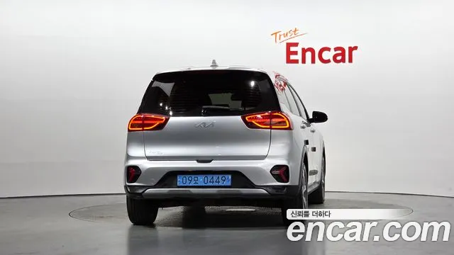 Kia Niro — Фото автомобиля 4