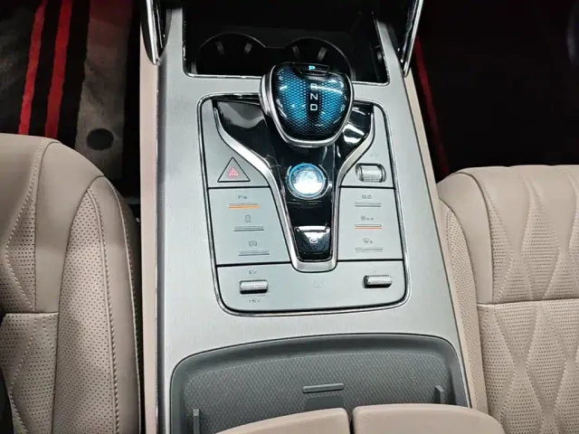 BYD Tang — Фото автомобиля 13