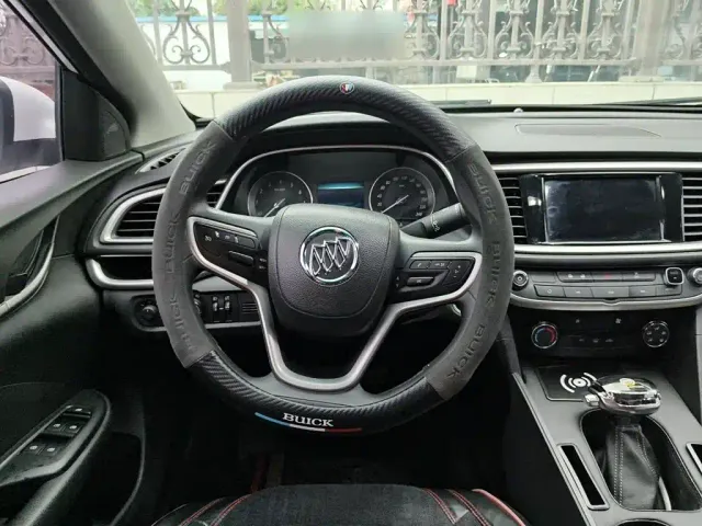 Buick Excelle — Фото автомобиля 6