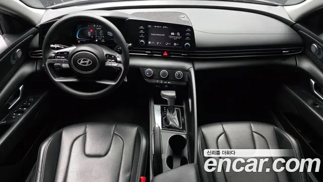 Hyundai Avante CN7 — Фото автомобиля 6