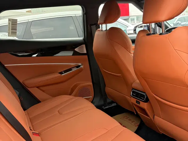 Geely Boyue — Фото автомобиля 13