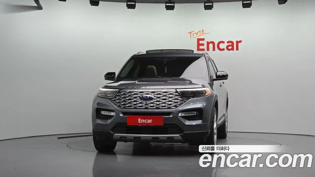 Ford Explorer Explorer 6 поколение 3.0 Platinum 4WD — Фото автомобиля 3