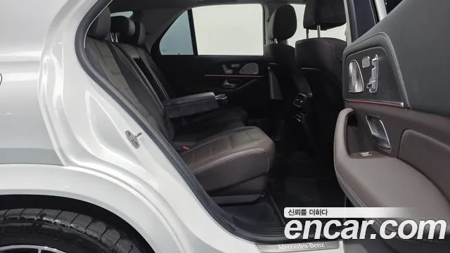 Mercedes-Benz GLE-Class — Фото автомобиля 12