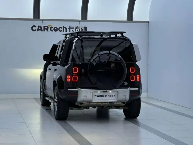 Land Rover Defender — Фото автомобиля 5