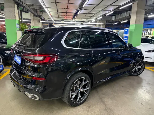 BMW X5 — Фото автомобиля 5