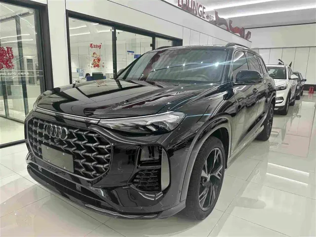 Фотография автомобиля — Audi Q6