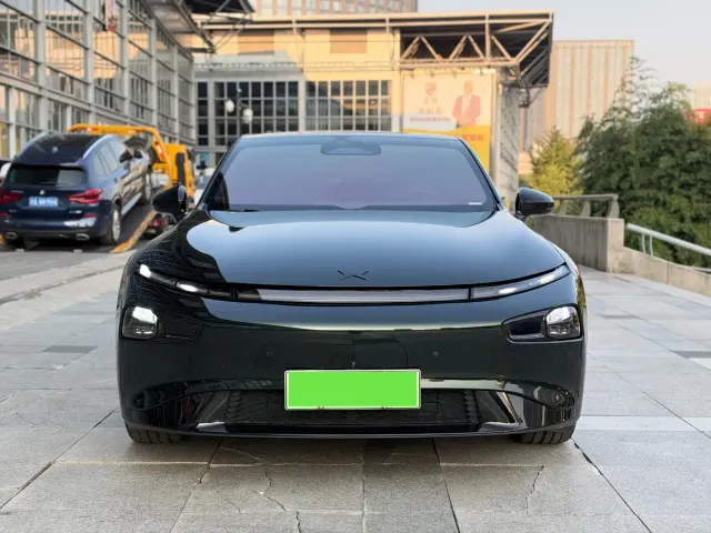 Xpeng P7 — Фото автомобиля 2