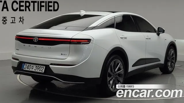 Toyota Crown — Фото автомобиля 2