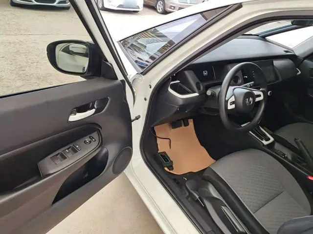 Honda Fit — Фото автомобиля 15