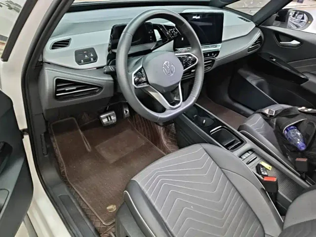 Volkswagen ID.3 — Фото автомобиля 9