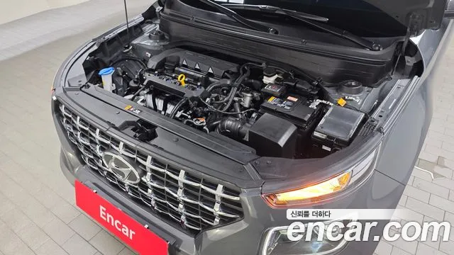 Hyundai Venue — Фото автомобиля 9