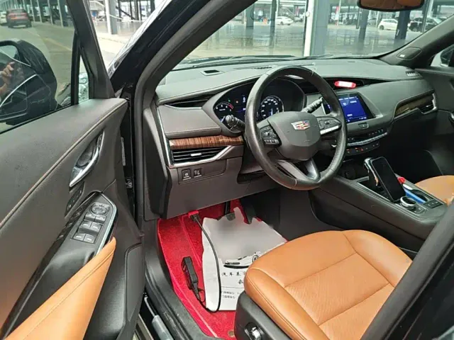 Cadillac XT4 — Фото автомобиля 15