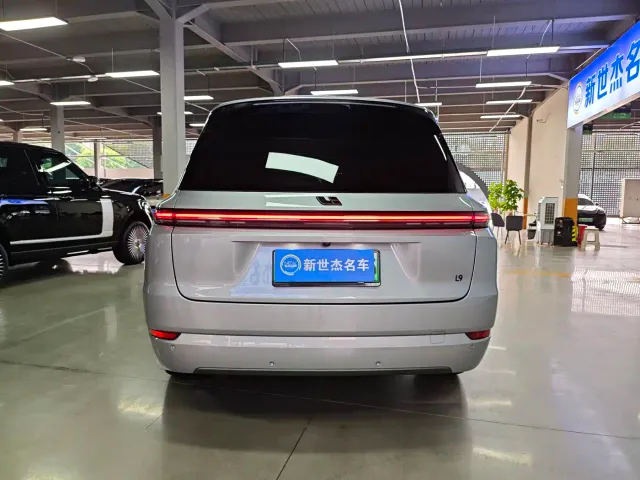 Li Auto L9 — Фото автомобиля 14