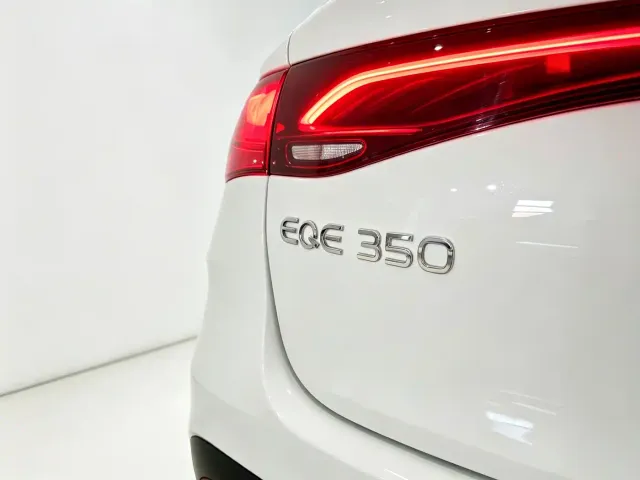 Mercedes-Benz EQE SUV — Фото автомобиля 6