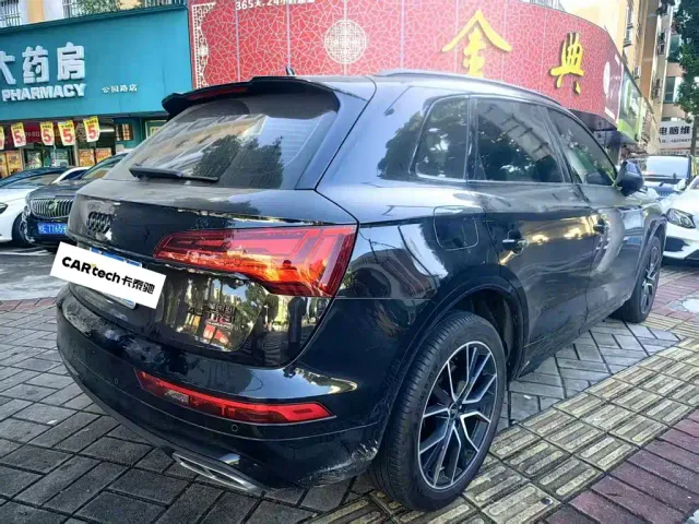 Audi Q5L — Фото автомобиля 10