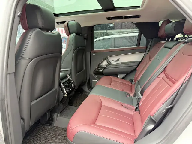 Land Rover Range Rover Sport — Фото автомобиля 11