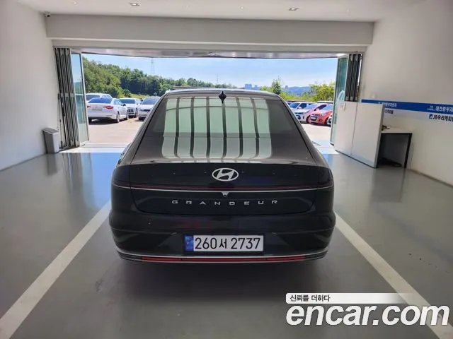 Hyundai Grandeur GN7 — Фото автомобиля 4