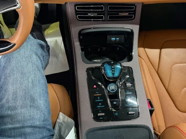 BYD Han — Фото автомобиля 12