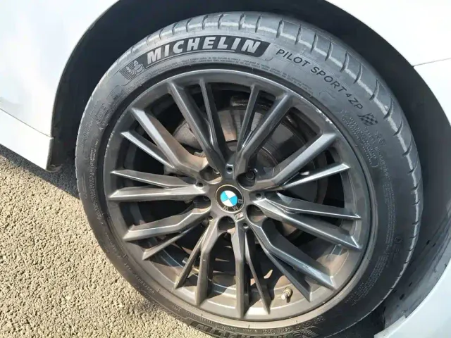 BMW 3 Series — Фото автомобиля 6